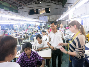 Textile Expert from ESGE conducting an onsite coaching in the sewing lines to improve production capacity